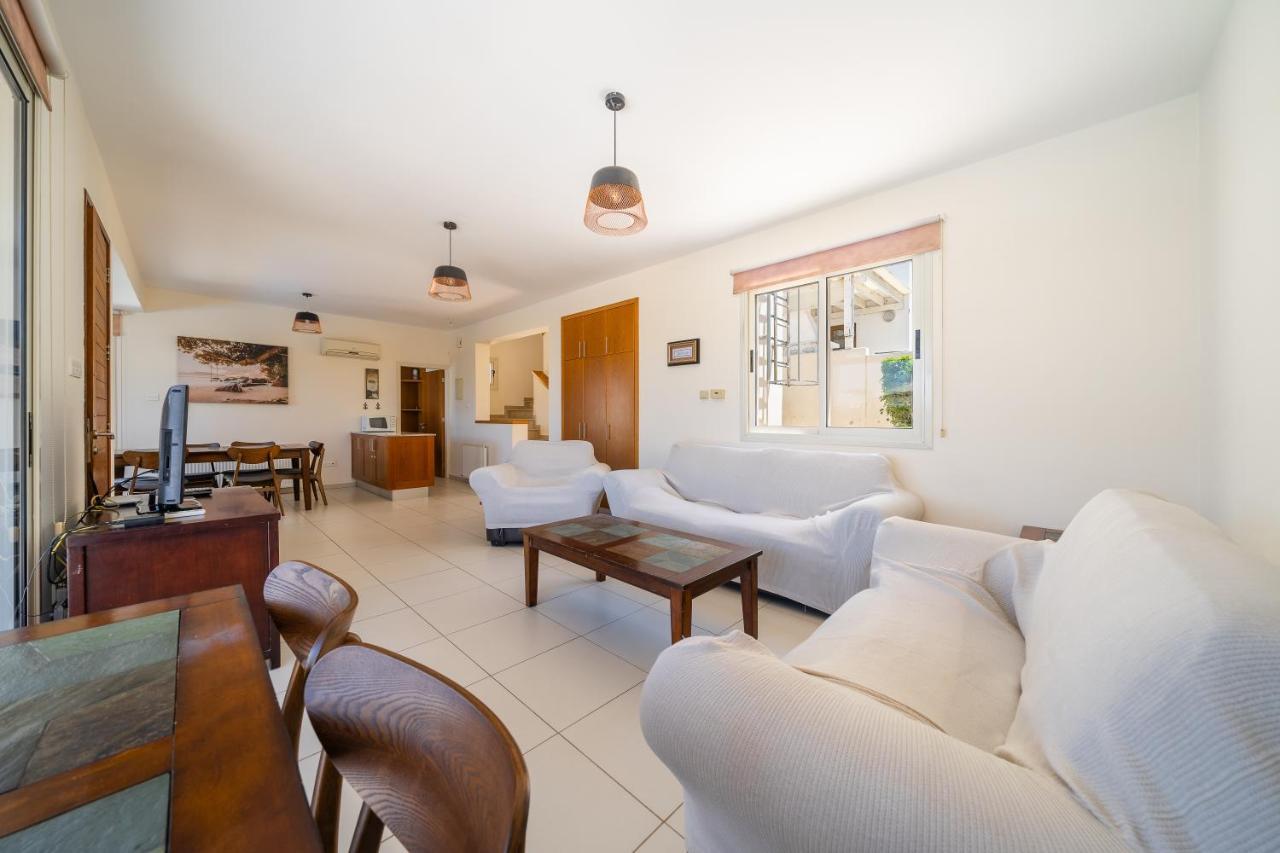 Atlantica 4 Bedroom Villa Near The Beach プロタラス エクステリア 写真