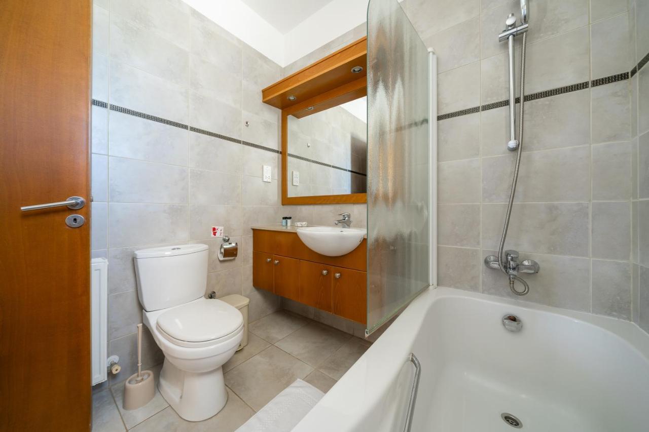 Atlantica 4 Bedroom Villa Near The Beach プロタラス エクステリア 写真