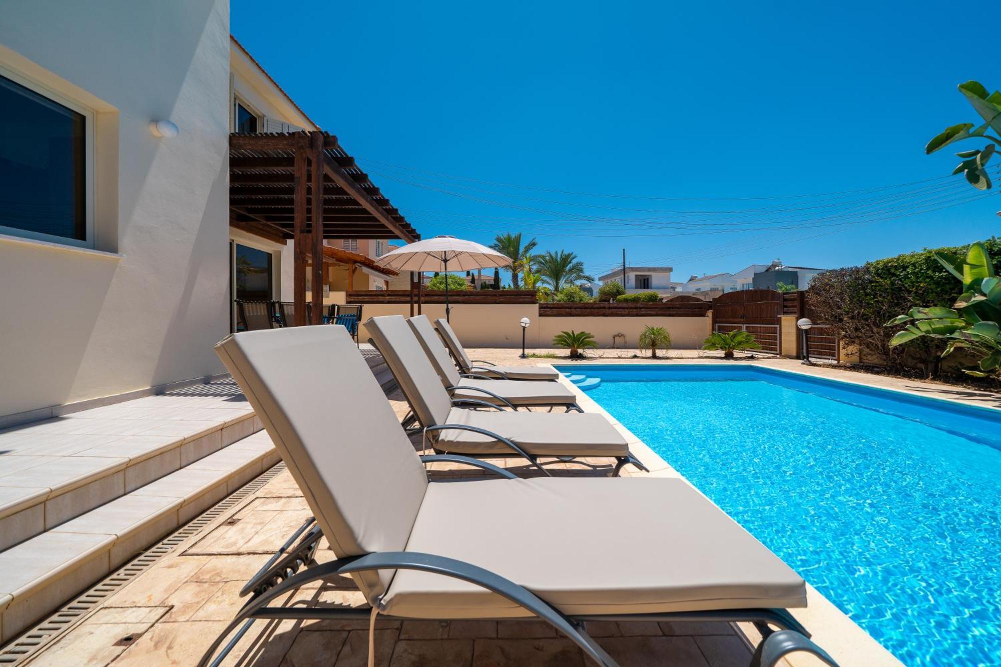 Atlantica 4 Bedroom Villa Near The Beach プロタラス エクステリア 写真